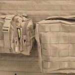 Pokrowiec klapy tył coyote tan Smittybilt G.E.A.R. - 6