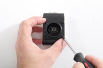 Uchwyt do Apple iPhone 12 mini z wbudowanym kablem USB oraz ładowarką samochodową - 6