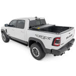 Twarda pokrywa paki tri-fold niski profil Rough Country 5'7