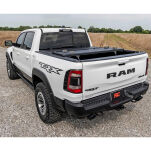 Twarda pokrywa paki tri-fold niski profil Rough Country 5'7