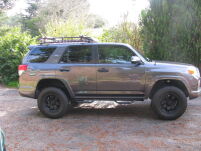 Progi, stopnie boczne SMITTYBILT Nerf Steps Czarne - Toyota 4Runner 14-17 - 2