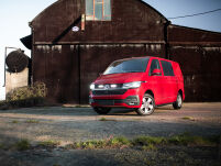 Zestaw dwóch lamp LAZER ST4 Evolution z systemem montażu w fabrycznym grillu - Volkswagen T6.1 (2019 -) - 2