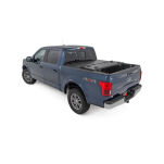 Twarda pokrywa paki tri-fold niski profil Rough Country 5'7