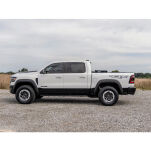 Twarda pokrywa paki tri-fold niski profil Rough Country 6'4