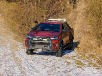 Zestaw dwóch lamp LAZER TRIPLE-R 750 Elite (Gen2) z systemem montażu w fabrycznym grillu - Toyota Hilux Invincible X (2021 -) - 3