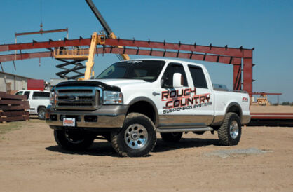 4,5" Rough Country Lift Kit - Ford F250 4WD 11-14