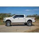 Progi, stopnie boczne czarne Rough Country Oval Nerf Steps Crew Cab - 3