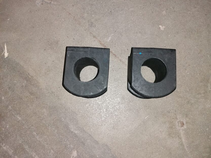 Pedders Front Swaybar Rubber D-bush Kit