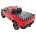 Twarda pokrywa paki tri-fold flip up Rough Country 5'8