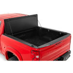 Twarda pokrywa paki tri-fold flip up Rough Country 5'8
