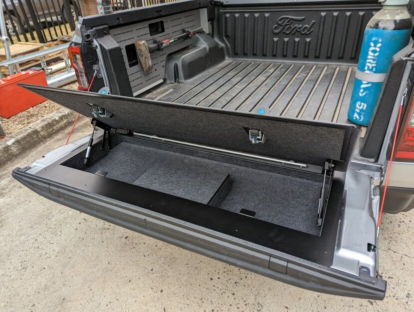 Huracan Fabrication schowek w klapie Ford Ranger Raptor (2023 - ) Tailgate Storage Mod-Lid protector