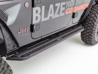Progi boczne Dominator DSS Go Rhino - RAM 1500 19-on Crew Cab - 7