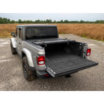 Twarda pokrywa paki tri-fold niski profil Rough Country 5' - 12