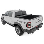 Twarda pokrywa paki tri-fold flip up Rough Country 5'7