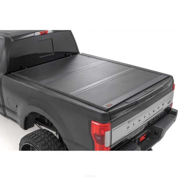 Twarda pokrywa paki tri-fold niski profil Rough Country 6'10