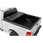 Twarda pokrywa paki tri-fold niski profil Rough Country 6'7