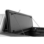 Twarda pokrywa paki tri-fold flip up Rough Country 6' - 7