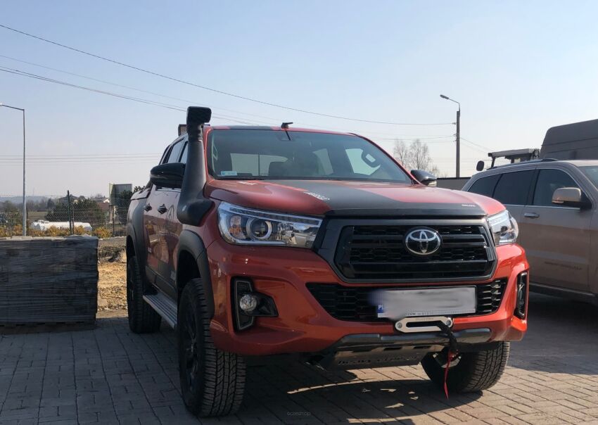 Toyota Hilux Revo Rocco / Dakar 2018-2020 płyta montażowa wyciągarki