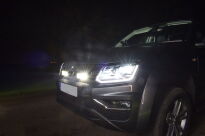 Zestaw dwóch lamp LAZER Triple-R 750 Elite (Gen2) z systemem montażu w fabrycznym grillu - Volkswagen Amarok V6 (2016 -) - 3