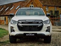 Zestaw dwóch lamp LAZER Linear 6 Elite z systemem montażu w fabrycznym grillu - Isuzu D-Max (2021 -) - 2