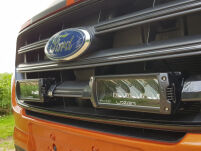Zestaw dwóch lamp LAZER TRIPLE-R 750 (Gen2) z systemem montażu w fabrycznym grillu - Ford Transit Custom (2018 -) - 3
