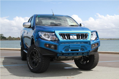 Zderzak Przedni z Bullbarem AFN - Mitsubishi L200 15-19