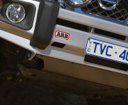 Toyota LC200/Ford F250 Odboje zderzaka bez otworu na rurę aluminiową ARB - 3