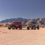 Listwa z lampami obrysowymi LED amber Husky Liners Aeroskin Lightshield Pro - 4