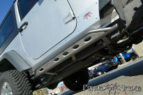 Osłony boczne montowane do ramy stalowe POISON SPYDER - Jeep Wrangler JK 07-10 - 4