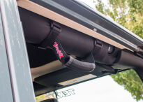 Przednie uchwyty kabinowe Teraflex Jeep Wrangler Unlimited LJ 04-06 - 6