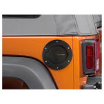 Klapka wlewu paliwa aluminiowa black Smittybilt - 2