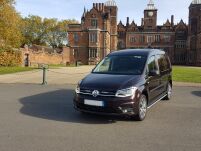 Zestaw dwóch lamp LAZER Linear 6 Elite z systemem montażu w fabrycznym grillu - Volkswagen Caddy (2015-) - 2