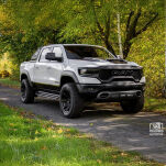 Progi boczne Go Rhino Dominator Xtreme D1 Crew Cab - 2