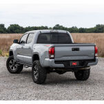 Progi, stopnie boczne Rough Country Nerf Steps 5' - 8