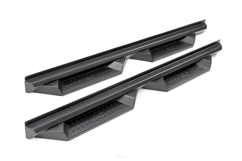 Progi Boczne DS2 Rough Country - Jeep Wrangler JK 07-18 4 Drzwi