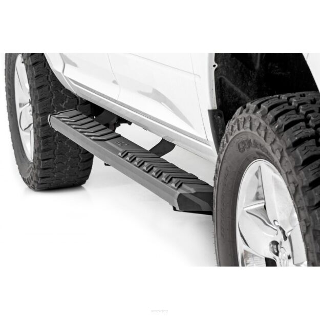 Progi, stopnie boczne Rough Country BA2