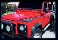 Land Rover Defender 90/110 (1983-2016) Fender Protector / Black - by Front Runner - 2