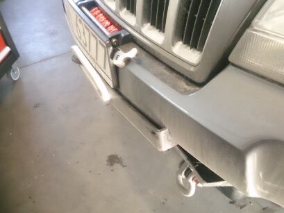 Jeep Grand Cherokee WJ WG 1999-2004 płyta montażowa wyciągarki powiększona z osłoną czołową