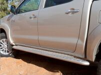Boczne stopnie ochronne ARB - Toyota Hilux 05-15 - 2